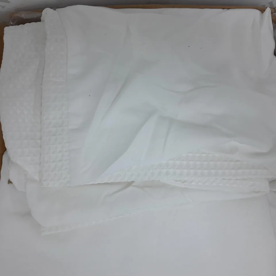 SUPERSOFT BY COZEE HOME WAFFLE KNIT 4 PIECE DUVET SET - WHITE - DOUBLE
