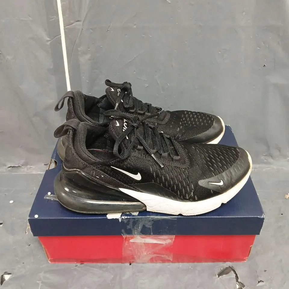 PAIR OF NIKE AIR MAX 270 TRAINERS IN BLACK/WHITE SIZE 4