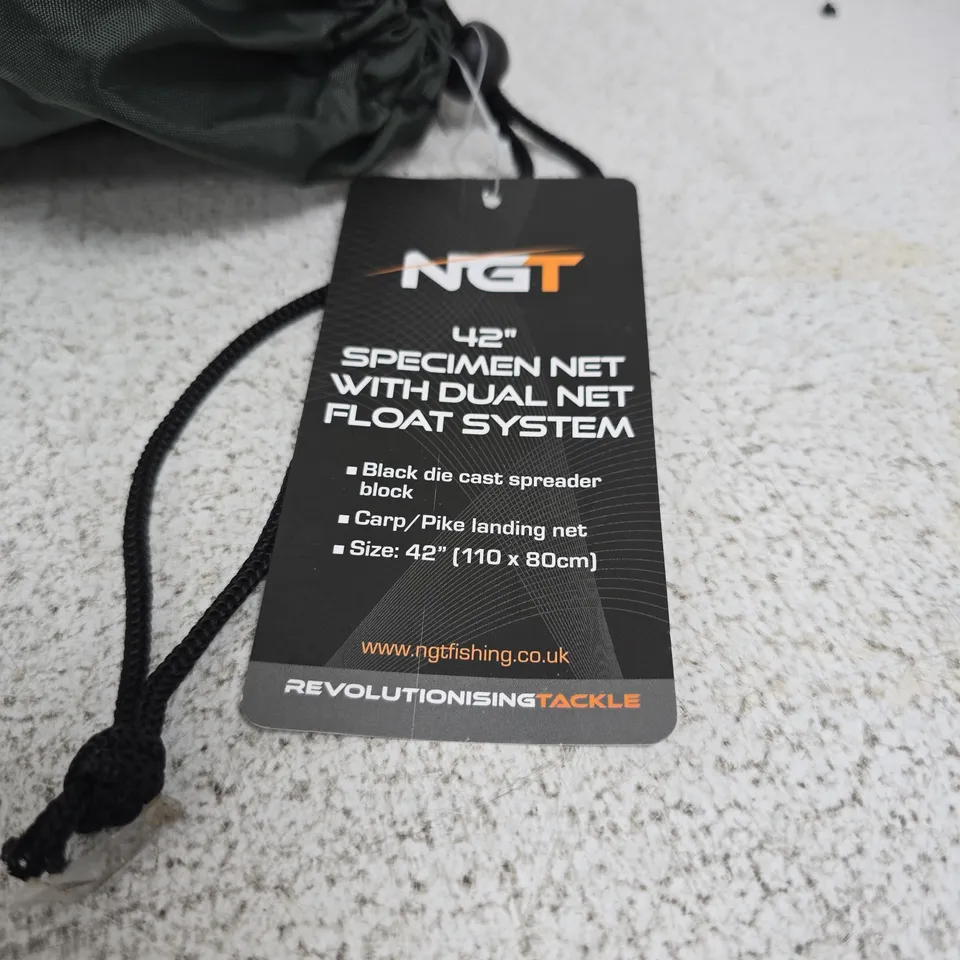 NGT 42-INCH SPECIMEN NET WITH DUAL NET FLOAT SYSTEM – CARP/PIKE LANDING NET