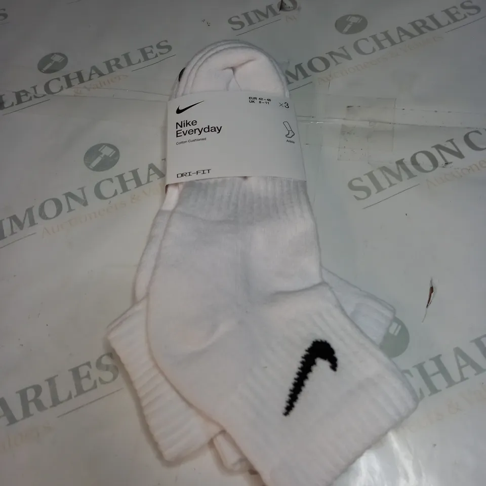 NIKE EVERYDAY DRI-FIT SOCKS X3 SIZE 8-11