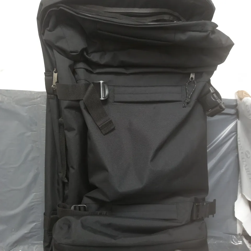 EASTPAK TRANSIT'R SUITCASE - LARGE