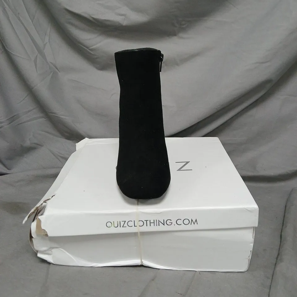 QUIZ CLOTHING WOMEN'S BLACK SUEDE ANKLE BOOTS – BLOCK HEEL - SIZE 3