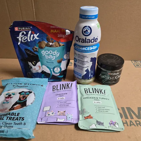 APPROX 15 ASSORTED PET FOODS & TREATS TO INCLUDE BLINK! , FELIX AND ARCTIC CRAB 