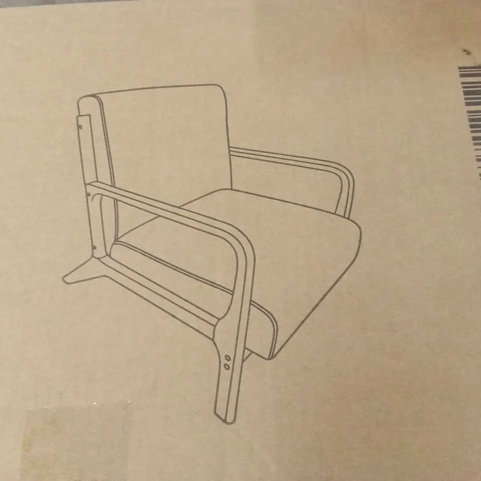 BOXED LIVING ROOM ACCENT CHAIR 