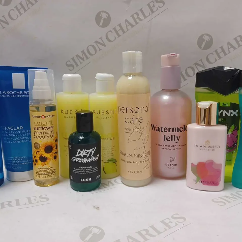 LOT OF APPROX 10 ASSORTED BATH & BODY PRODUCTS TO INCLUDE LA ROCHE-POSAY FOAMING GEL, LUSH SHOWER GEL, ESTRID WATERMELON JELLY VEGAN WASH, ETC 