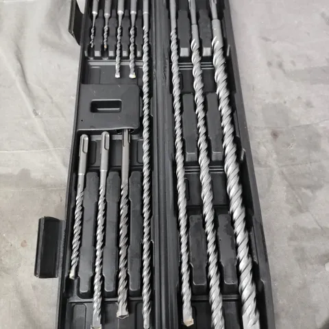 DRILL BIT SET IN BLACK CASE