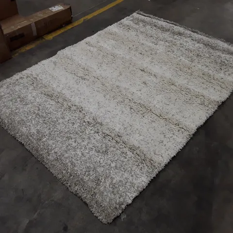 QUALITY DESIGNER AREA RUG APPROXIMATELY 160×230CM