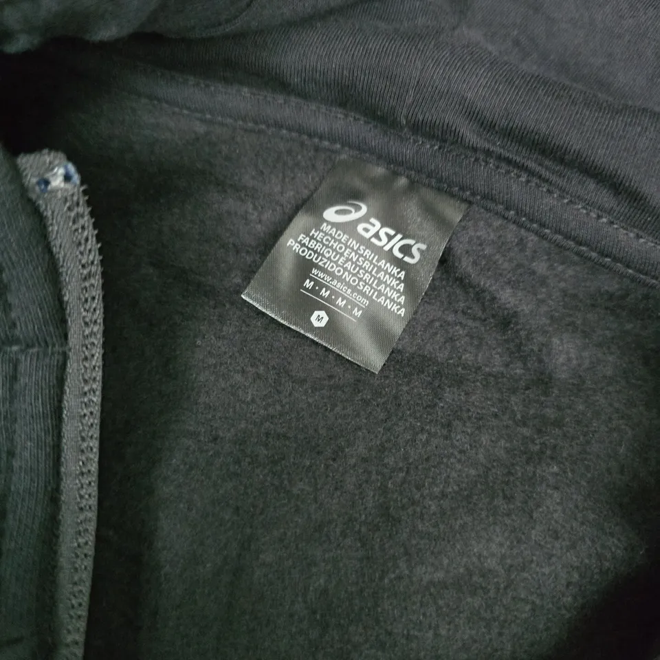 ASICS SPORT FULL ZIP HOODIE IN BLACK - MEDIUM
