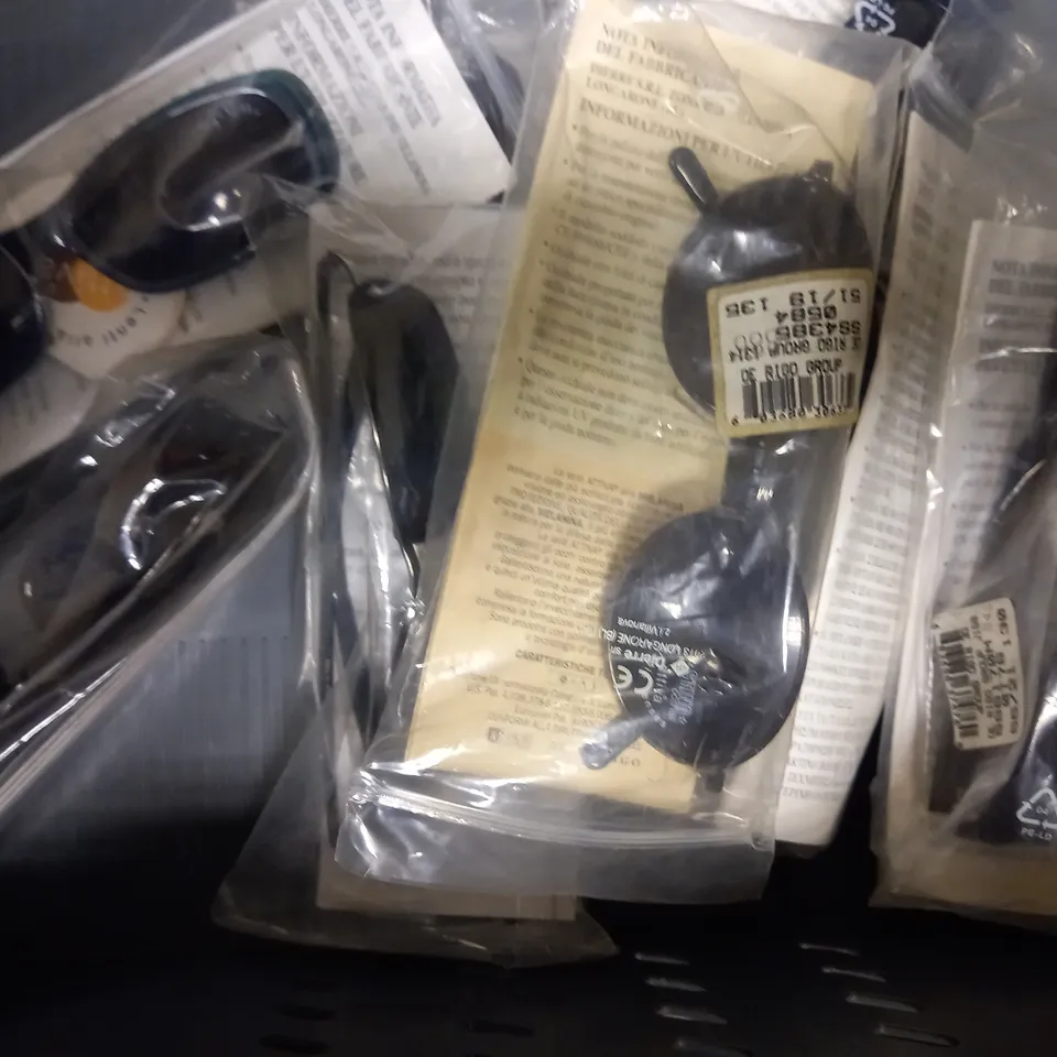 APPROXIMATELY 10 ASSORTED DE RIGO STING SUNGLASSES TO INCLUDE MODELS 6208, 4385, 4479, 6101 ETC. 