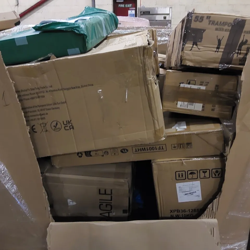 PALLET TO CONTAIN ASSORTED HOUSEHOLD ITEMS AND CONSUMER PRODUCTS. INCLUDING TOYS, TRAMPOLINE, BOXED FURNITURE ETC