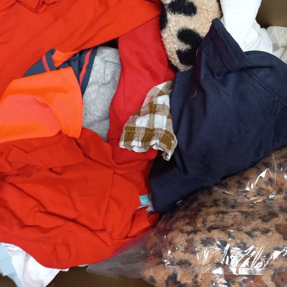 APPROXIMATELY 20 ASSORTED KID'S CLOTHING AND FASHION PRODUCTS IN VARIOUS STYLES AND SIZES - COLLECTION ONLY