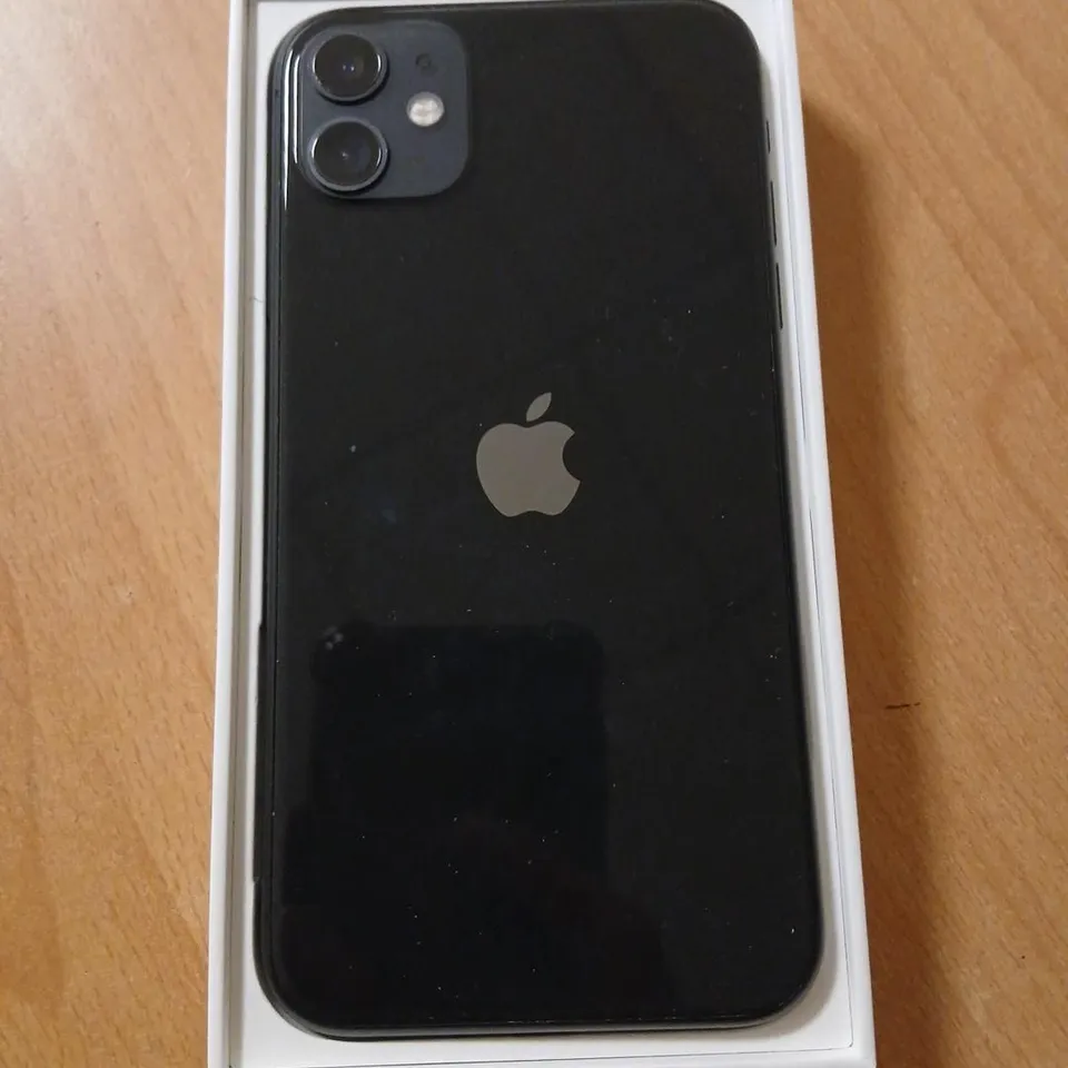 APPLE IPHONE 11 BLACK SMARTPHONE – BOXED