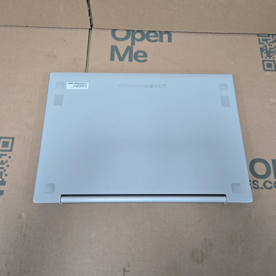 SAMSUNG NP345XlA LAPTOP