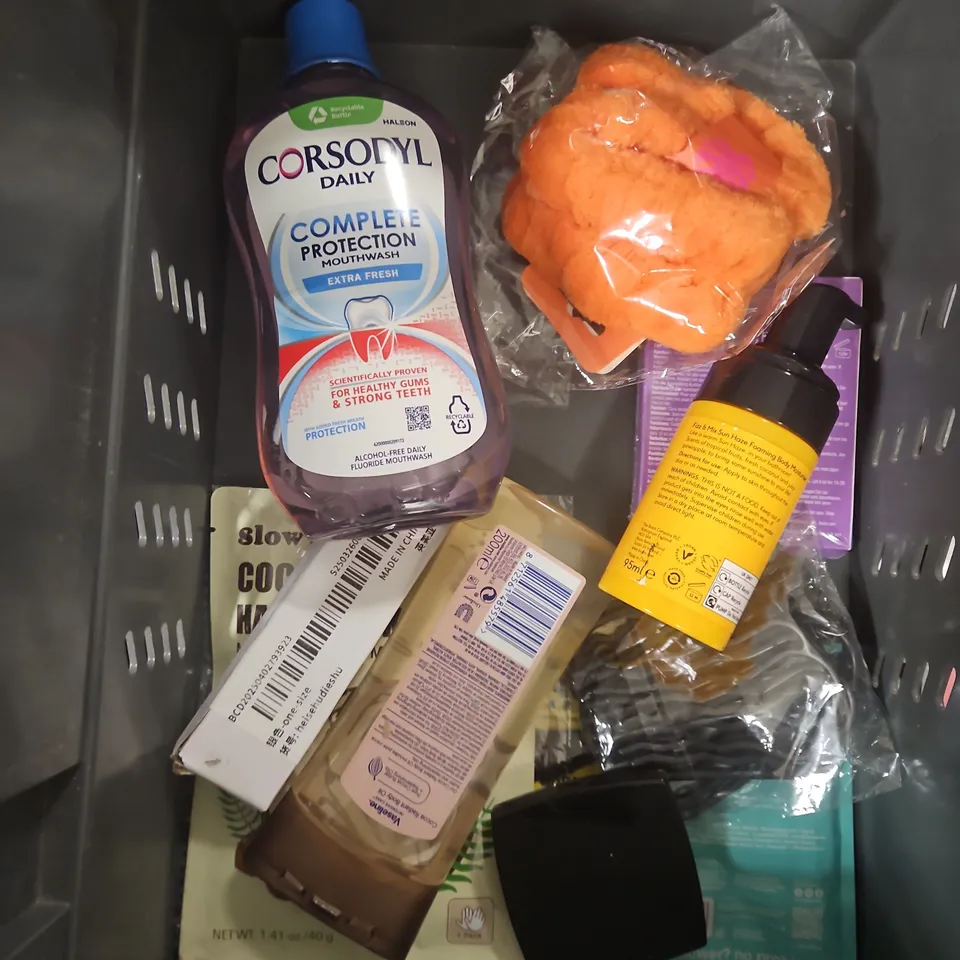 APPROXIMATEY 20 ASSORTED HEALTH AND BEAUTY PRODUCTS TO INCLUDE - GIVE ME HAIR MASK - CERAVE ADVANCED REPAIR OINTMENT - GIVE ME VITAMIN C CLEANSER - ETC