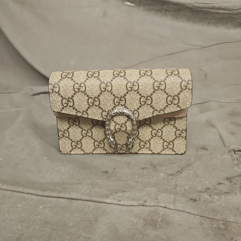 GUCCI GG SUPREME WALLET – BEIGE MONOGRAM CANVAS WITH HORSEBIT CLASP