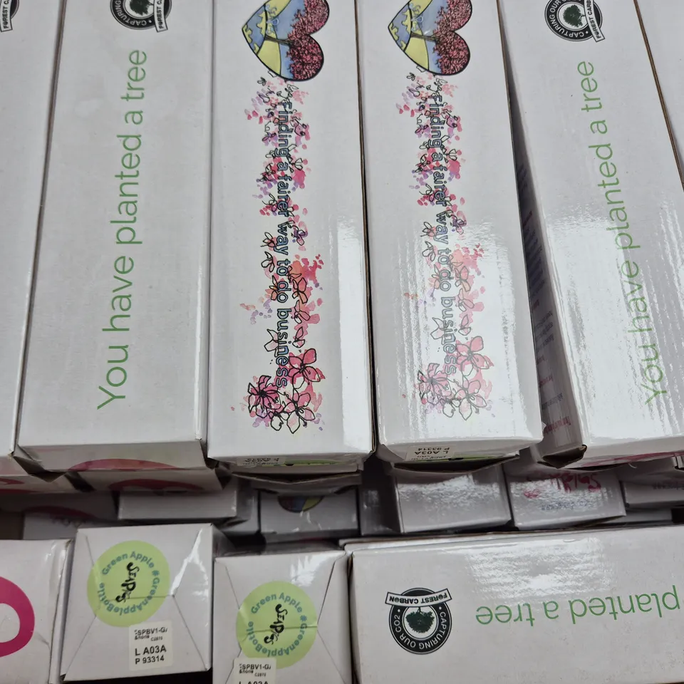 BOX OF APPROXIMATELY 30 SEAPIGS WATER BOTTLES IN APPLE GREEN