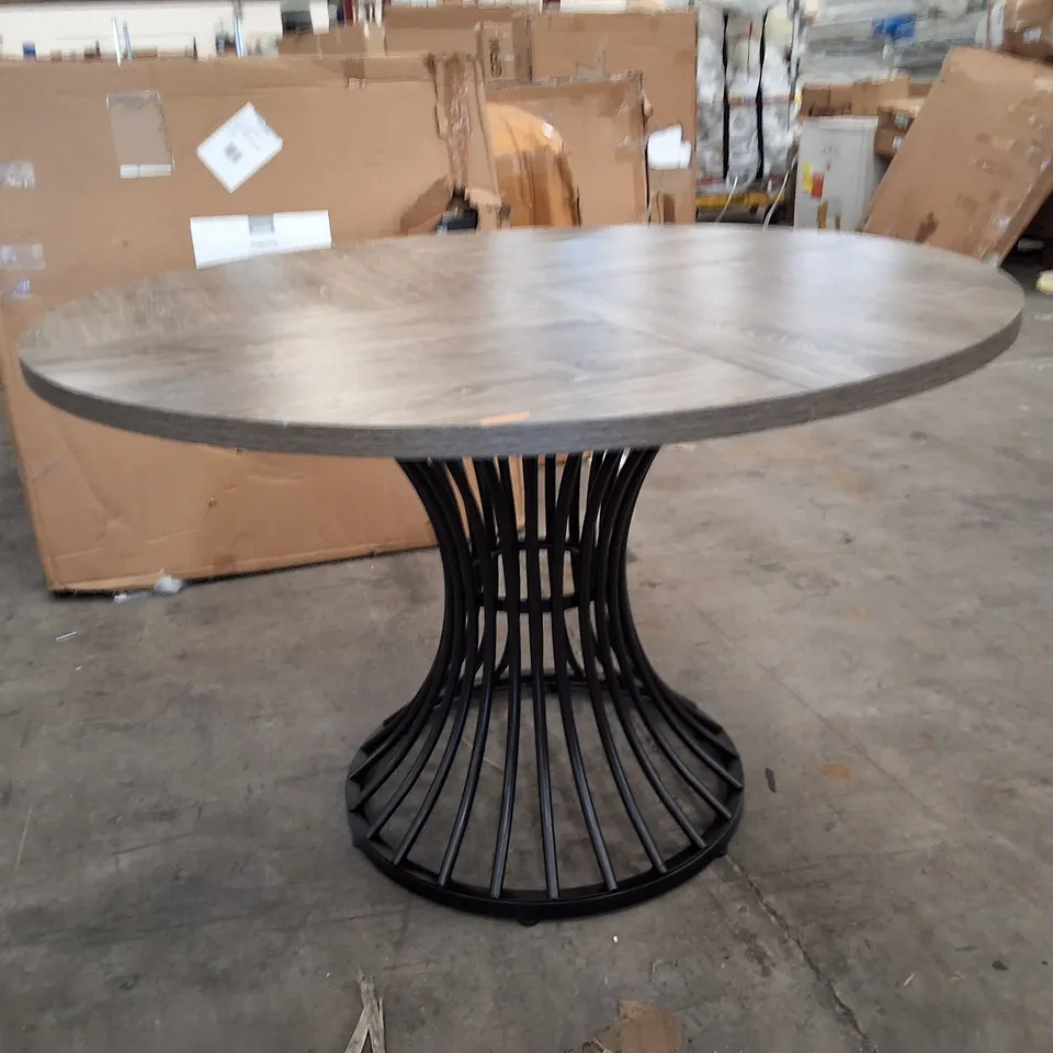 ASHIYAH ROUND DINING TABLE GREY/BLACK