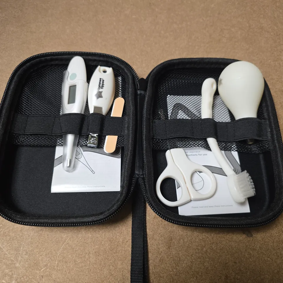 TOMMEE TIPPEE BABY CARE SET
