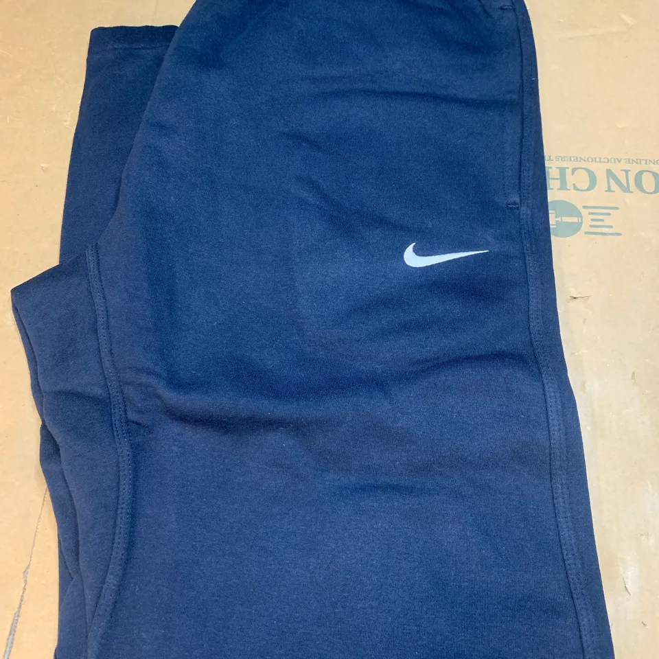 NIKE LOGO FLEECED TRACKSUIT BOTTOMS SIZE XL