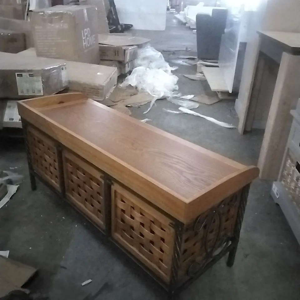 SHOSHONE WOOD STORAGE BENCH - HONEY OAK