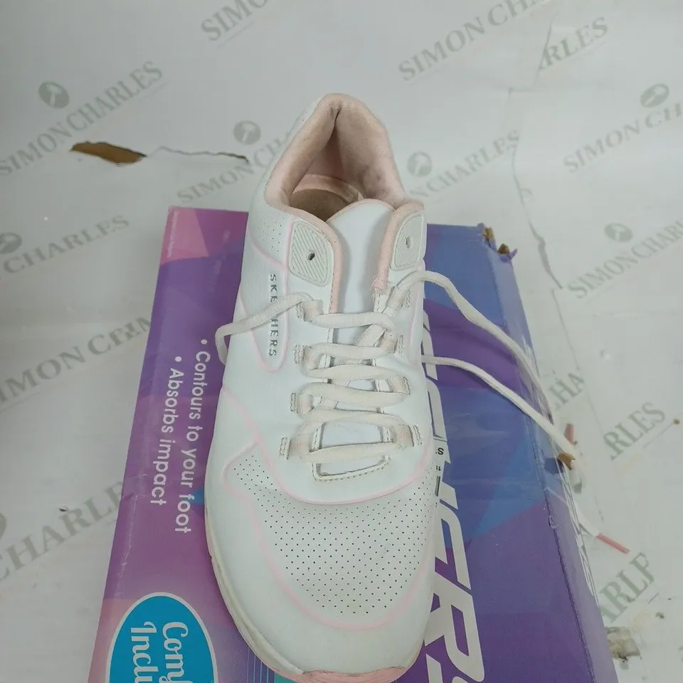 BOXED SKECHERS COURT CLASSICS BLUSH SALMON SIZE 6