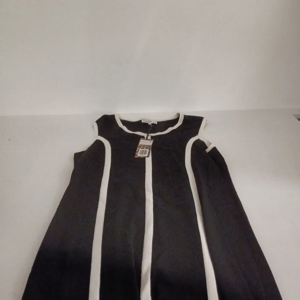 PASSIONI BLACK AND WHITE SLEEVELESS DRESS LARGE TAGGED