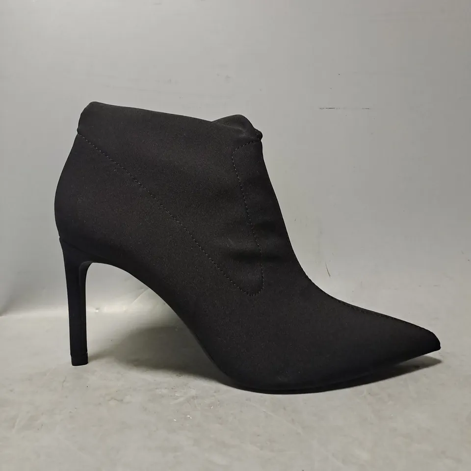 PAIR OF BERSHKA BLACK HIGH HEEL BOOTS - UK 6