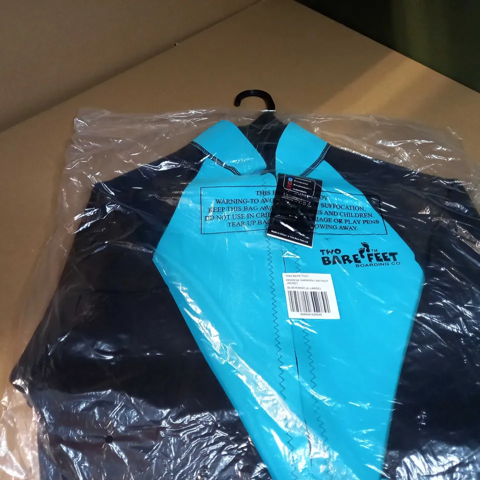 TWO BARE FEET BLACK/MINT WOMENS HARMOY WETSUIT JACKET - XLARGE