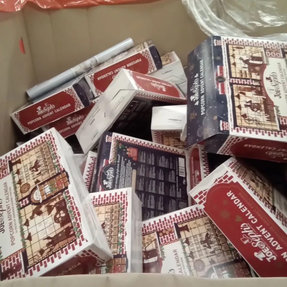 PALLET OF ASSORTED ITEMS INCLUDING, JOE&SEPHS POPCORN ADVENT CALENDER, EFY 50CM WALL MIRROR AND IM MEK SCOOTER
