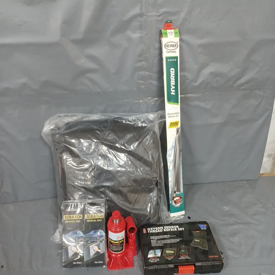 APPROXIMATELY 20 ASSORTED VEHICLE PARTS & ACCESSORIES TO INCLUDE HYDRAULIC JACK 2 TON, OXYGEN SENSOR THREAD REPAIR SET, SCRATCH REMOVAL WAX, ETC - COLLECTION ONLY