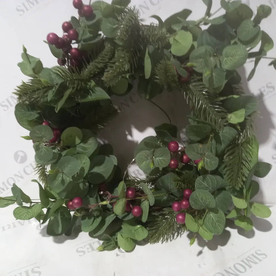BOXED SARA DAVIES PRE-LIT FAUX EUCALYPTUS & BERRY WREATH