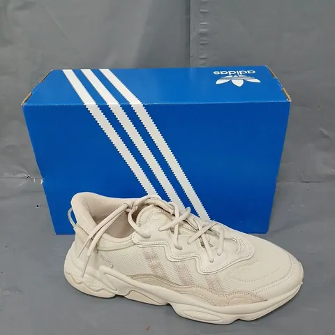 BOXED PAIR OF ADIDAS OZWEEGO CREAM UK 11