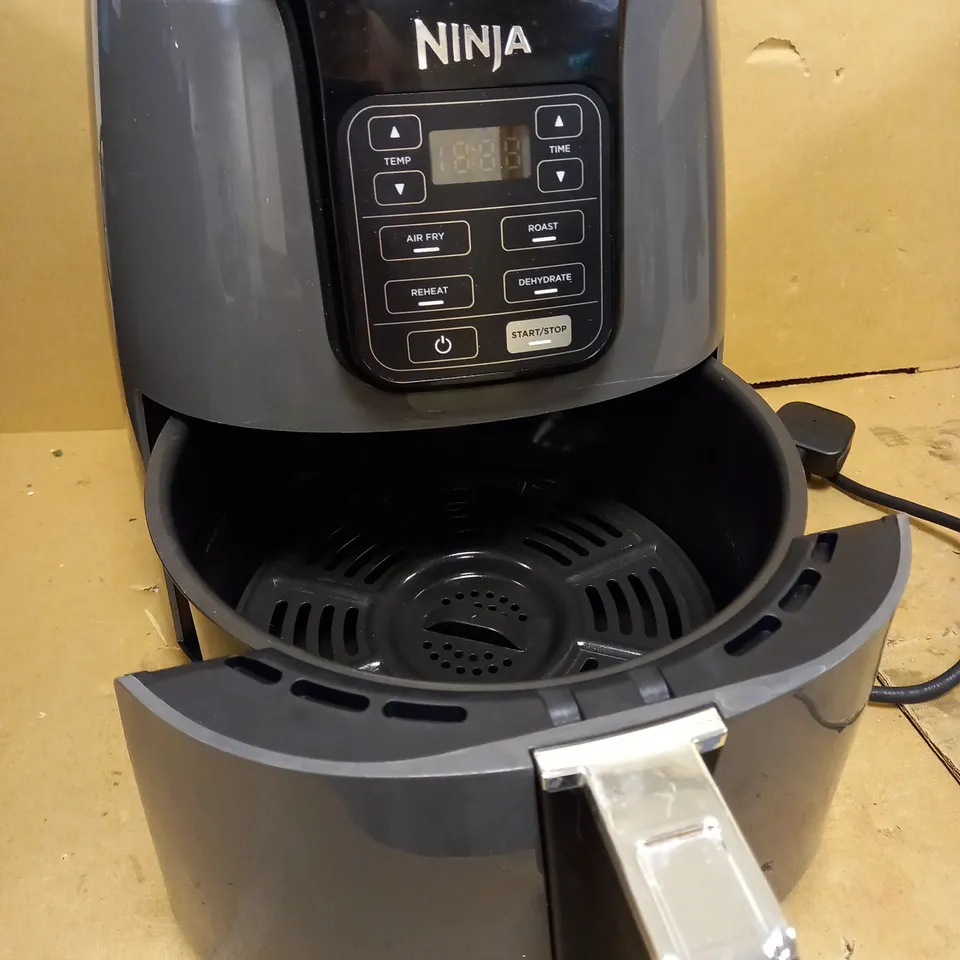 NINJA 3.8L AIR FRYER 