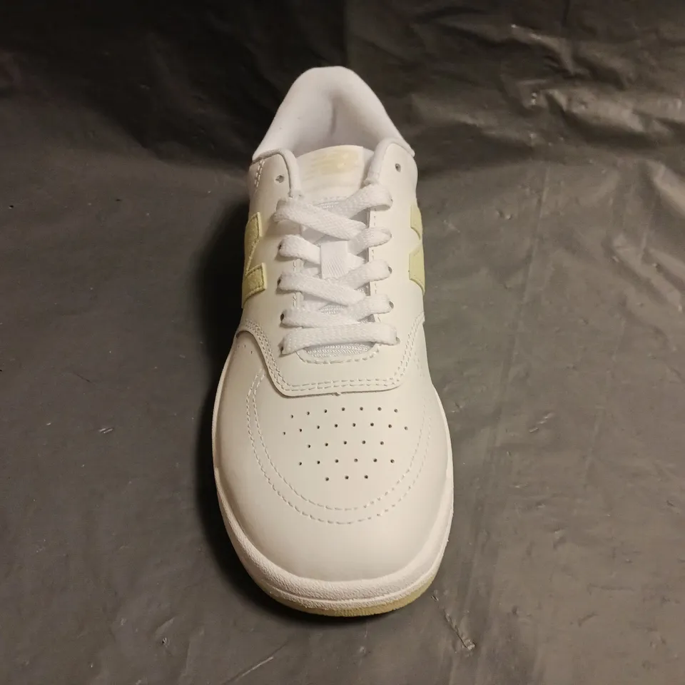 BOXED PAIR OF NEW BALANCE SHOES IN WHITE/ECRU SIZE 6