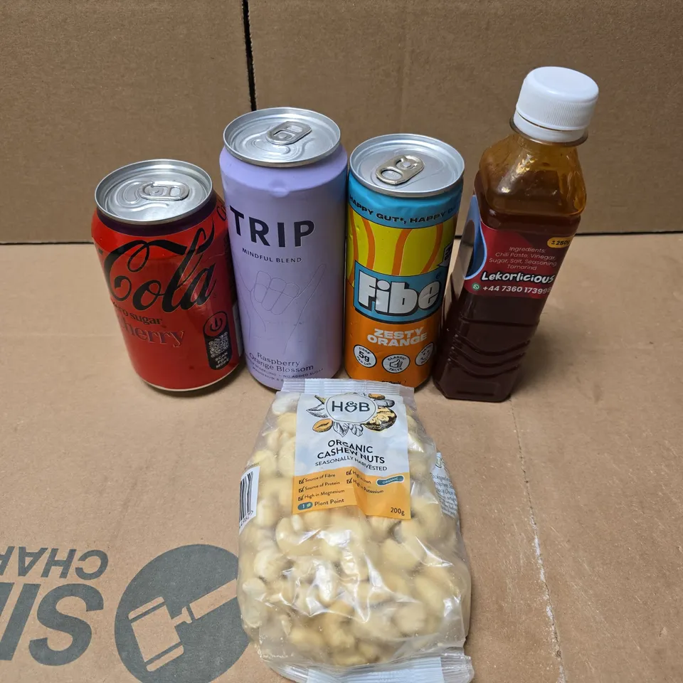APPROXIMATELY 10 ASSORTED FOOD/DRINK PRODUCTS TO INCLUDE CASHEW NUTS, TRIP DRINK, CHILI SAUCE ETC 