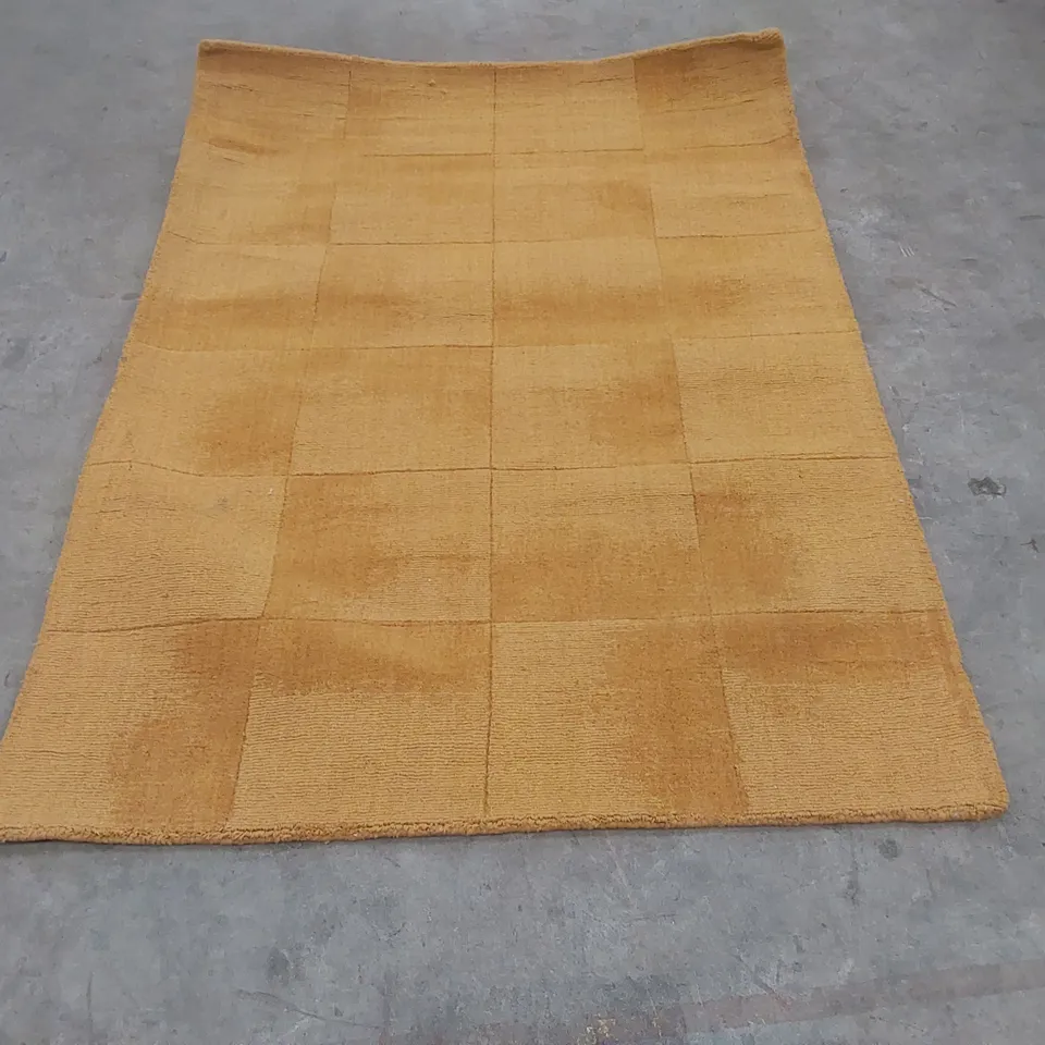 QUALITY DESIGNER AREA RUG - APPROXIMATELY 170 x 120cm