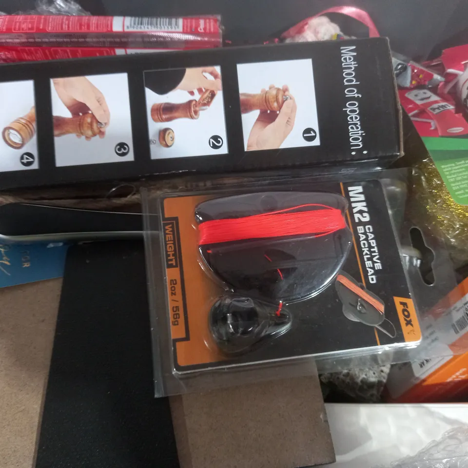 BOX OF 15 ASSORTED ITEMS TO INCLUDE - MK2 CAPTIVE BACKLEAD - BINHAI PEPPER MILL - MEAT HAMMER ECT 