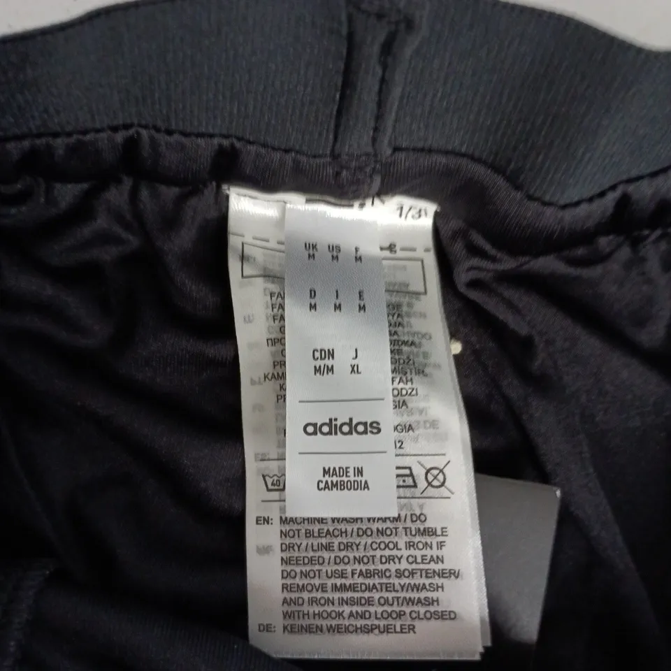 ADIDAS BLACK SHORTS – MEN’S, UK M (US M / EU M)