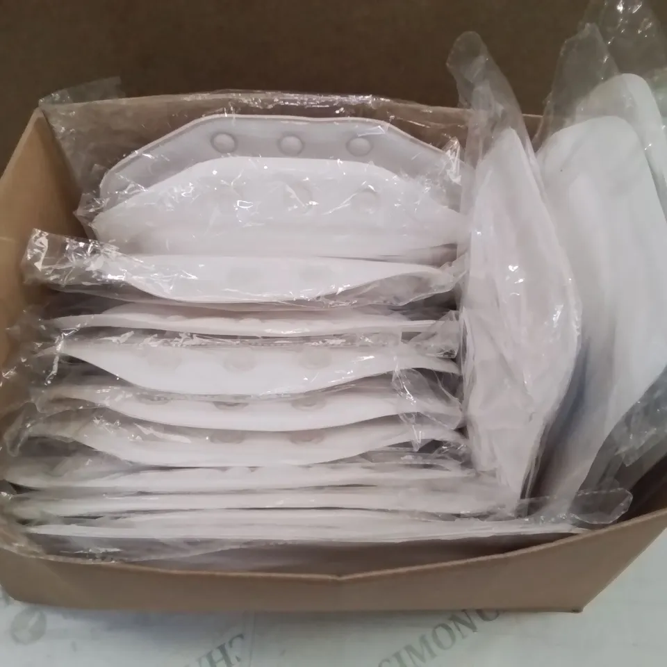 LOT CONTAINING LARGE AMOUNT OF BRAND NEW YOUR BATHROOM SOFT PADDED PILLOW