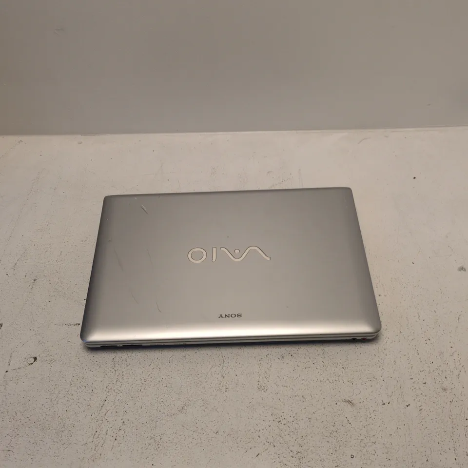 SONY VAIO VPCEE2E1E LAPTOP – SILVER, AMD ATHLON II P320