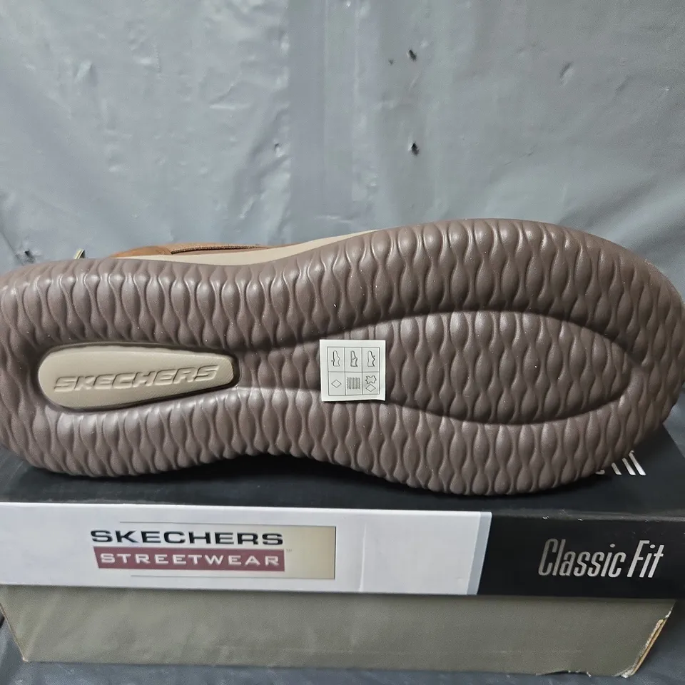 BOXED PAIR OF SKECHERS STREETWEAR AXTON TRAINERS IN BROWN - UK 9.5