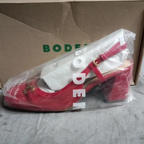 BODEN WOMEN'S RED BUCKLE-STRAP HEELED SHOE – UK 5.5 (EU 38)