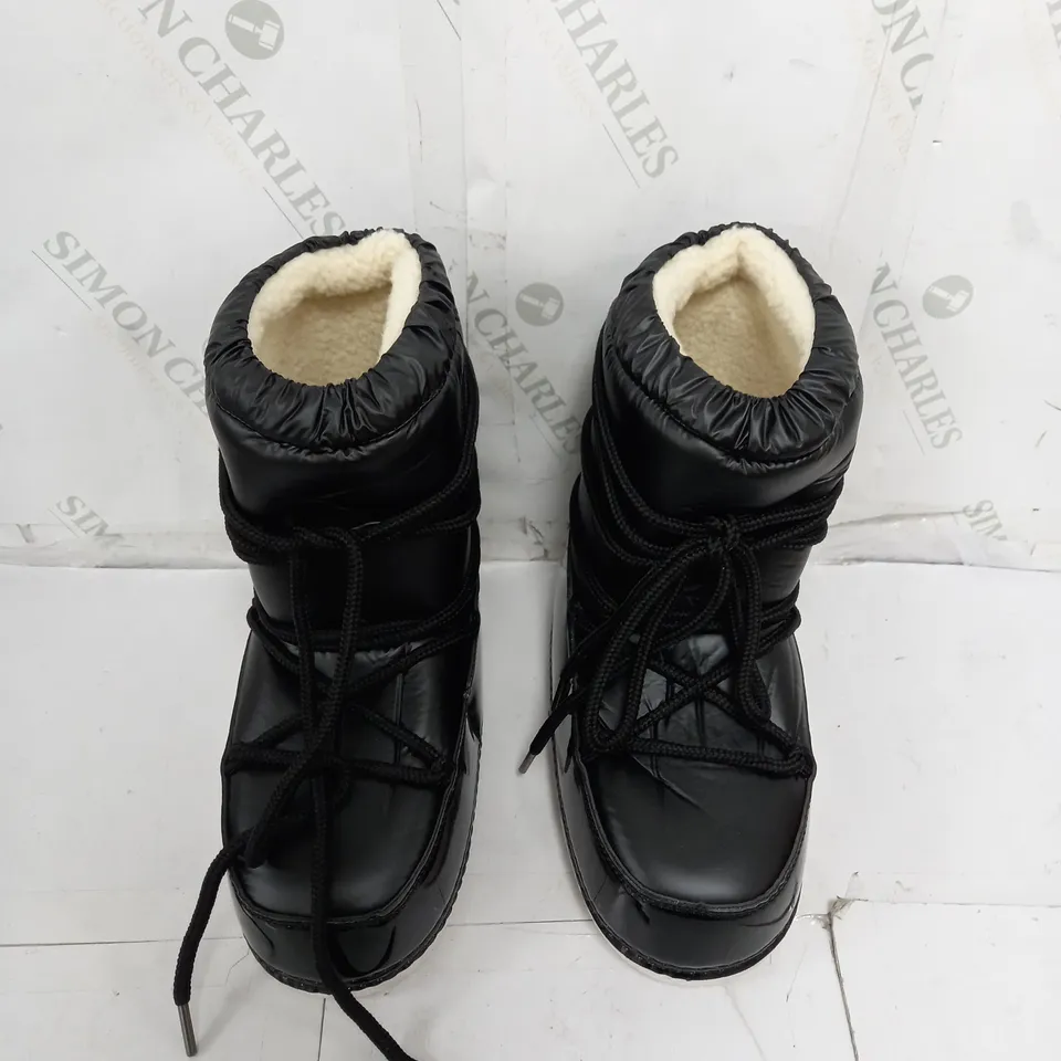 MNG WATER REPELLENT UK 7 BLACK SNOW BOOTS 