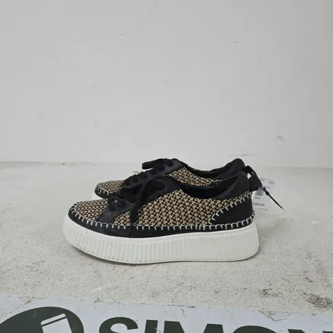 HUSH PUPPIES WOVEN FABRIC SNEAKERS WITH THICK PLATFORM SOLE – BLACK & BEIGE UK SIZE 7