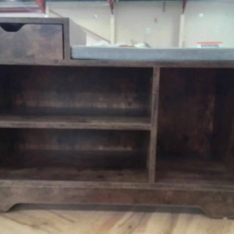 MARLAYNE STORAGE BENCH BROWN 