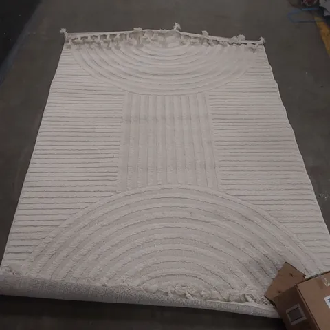 QUALITY NAT AREA RUG - 4'7" x 6'7"