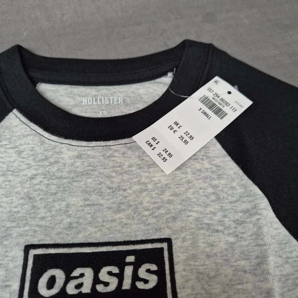 HOLLISTER OASIS LOGO RAGLAN T-SHIRT – GREY HEATHER WITH BLACK SLEEVES, XS