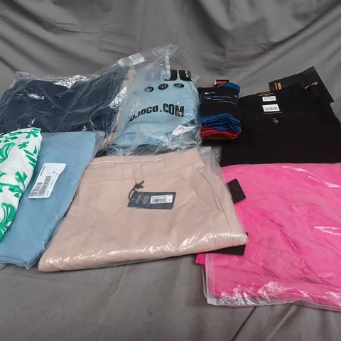 BOX OF ASSORTED CLOTHING ITEMS IN VARIOUS COLOURS, SIZES AND STYLES