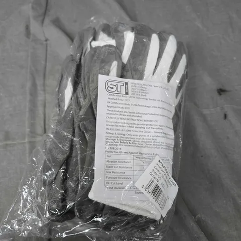 APPROXIMATELY 10 PAIRS OF ST NITROTOUCH PROTECTIVE GLOVES - L
