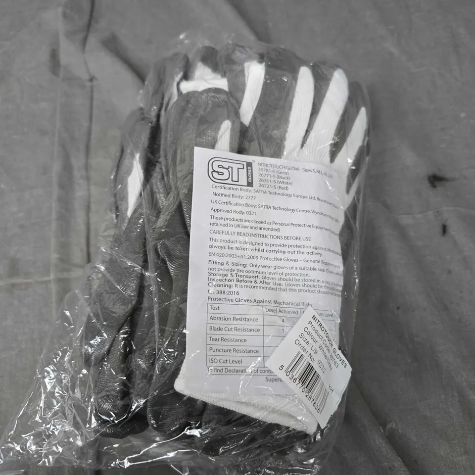 APPROXIMATELY 10 PAIRS OF ST NITROTOUCH PROTECTIVE GLOVES - L
